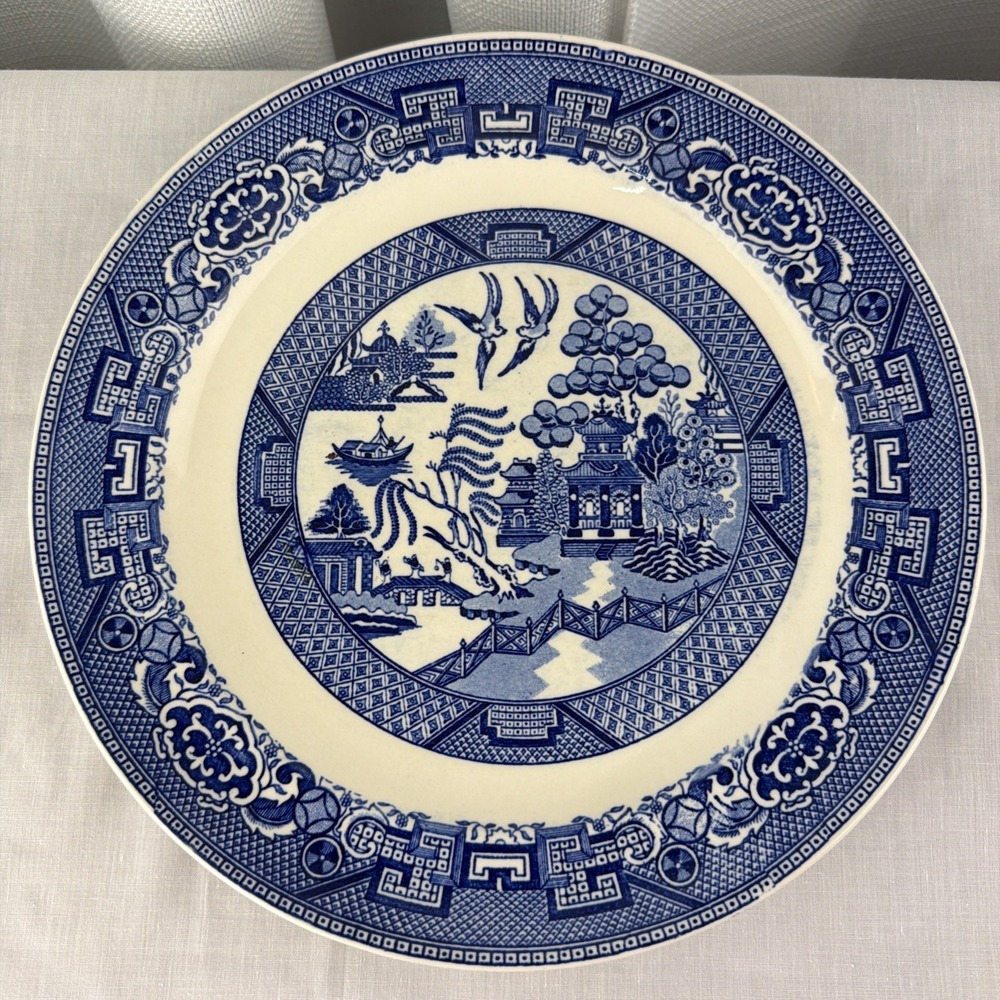 1 - Homer Laughlin Blue Willow 10" Luncheon  Dinner Plate Vintage Made In USA